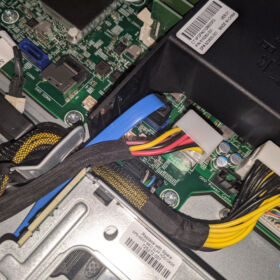 HPE ProLiant DL20 Gen9 - Satadom installation - sata port HPE ProLiant DL20 Gen9 - Satadom installation - sata port